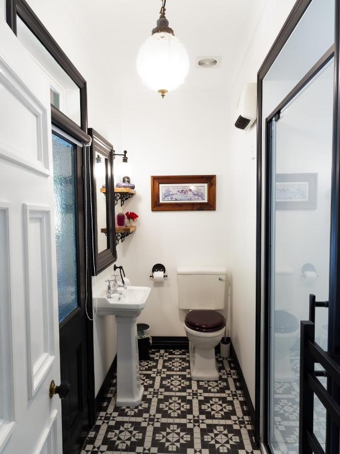 The Ferry Bed & Breakfast Queenstown Bagian luar foto