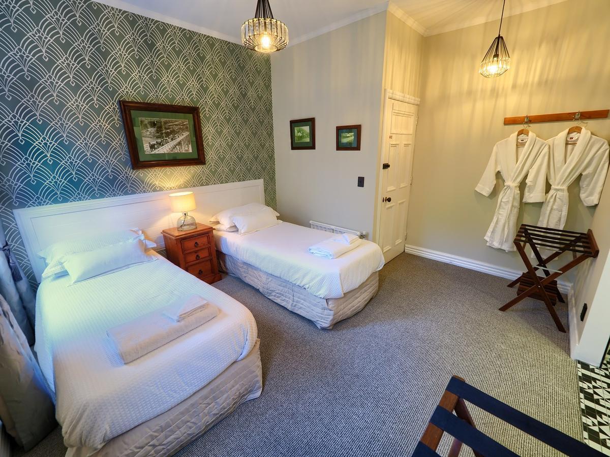 The Ferry Bed & Breakfast Queenstown Bagian luar foto