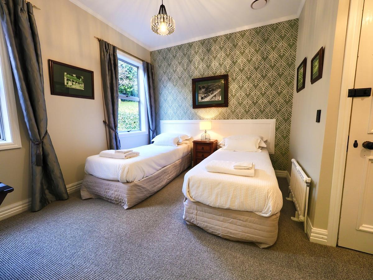 The Ferry Bed & Breakfast Queenstown Bagian luar foto